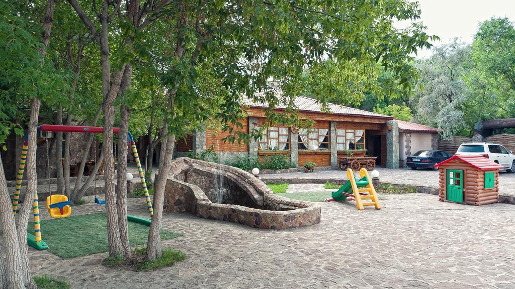 Hotel Edem Караганда Экстерьер фото